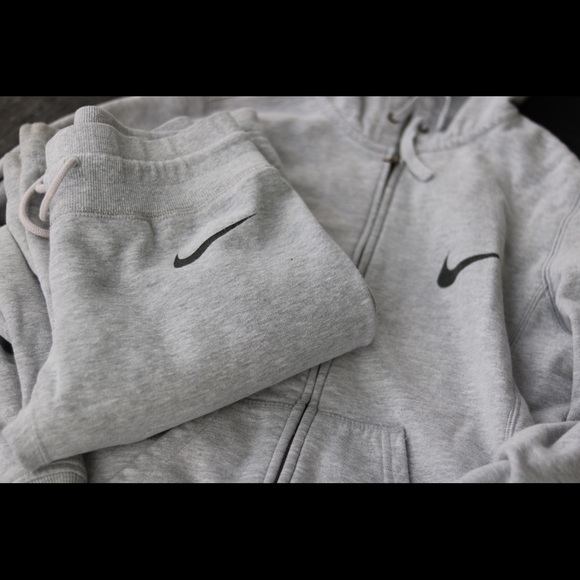 grey nike set